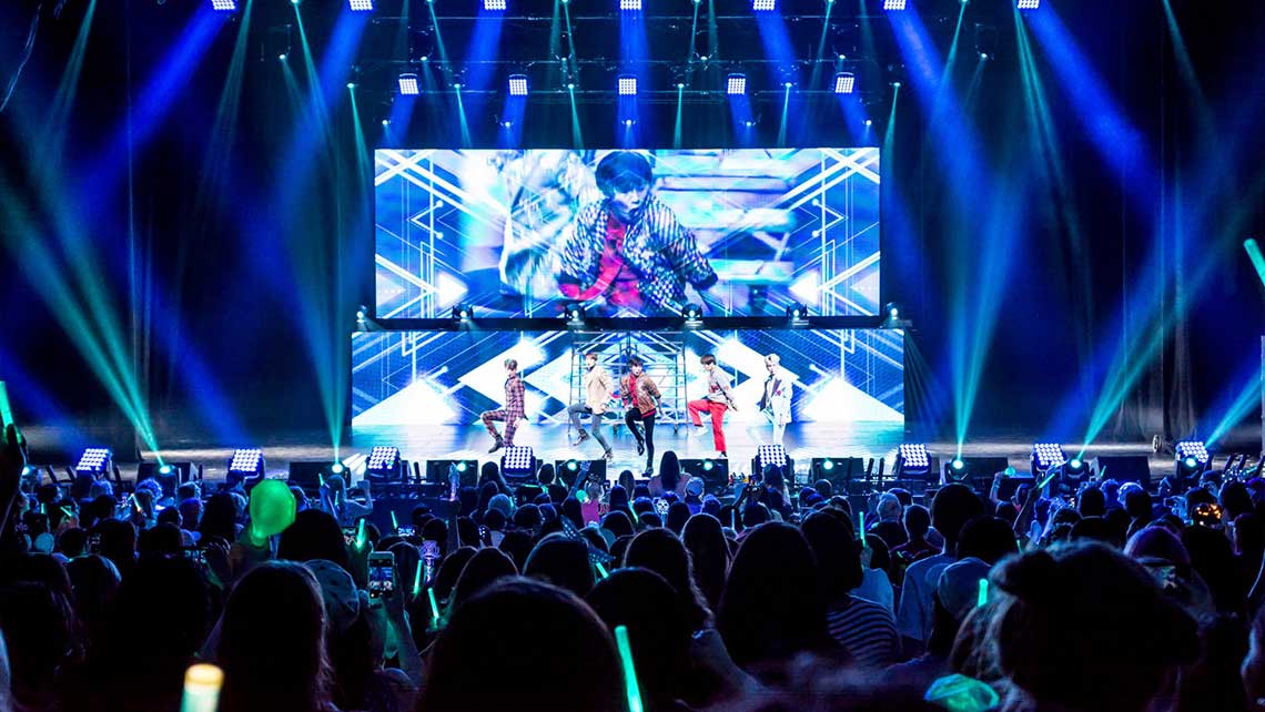 La Revolución de los Conciertos & Eventos: El Impacto de las Pantallas LED Gigantes